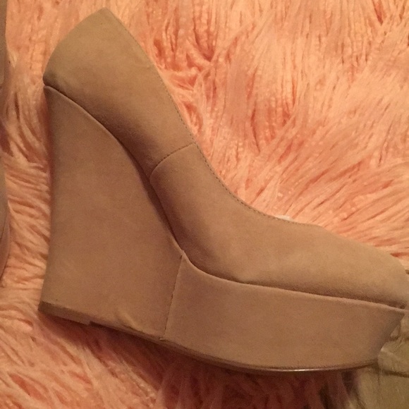 PAMMYY Wedges - Picture 7 of 9